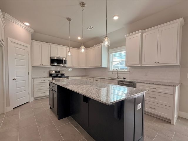 941 Madden Street, Tontitown, AR 72762