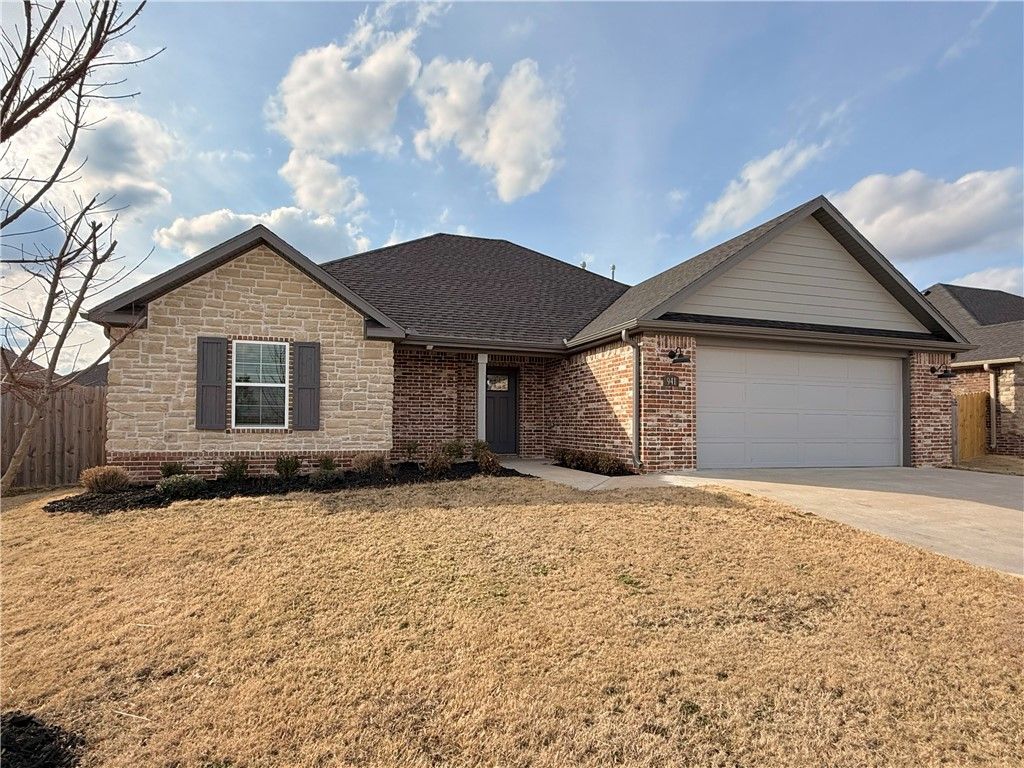 941 Madden Street, Tontitown, AR 72762
