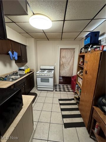 3728 W 136th Street, Cleveland, OH 44111