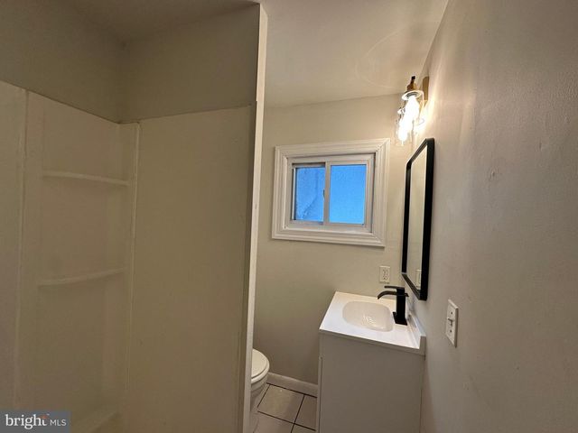 25 WOODLAND AVE, Coatesville, PA 19320