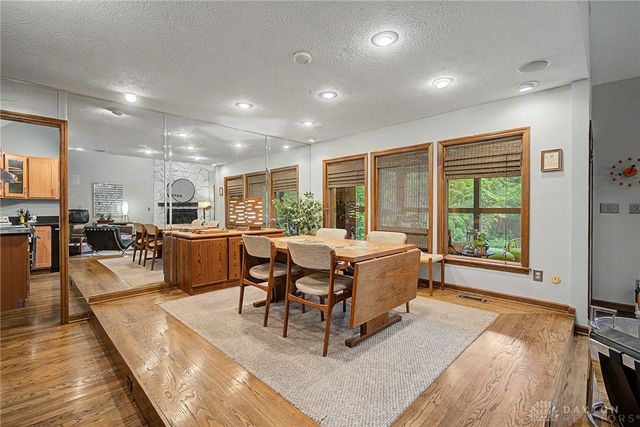 6411 Shadow Lake Trail, Centerville, OH 45459
