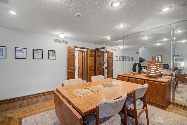 6411 Shadow Lake Trail, Centerville, OH 45459