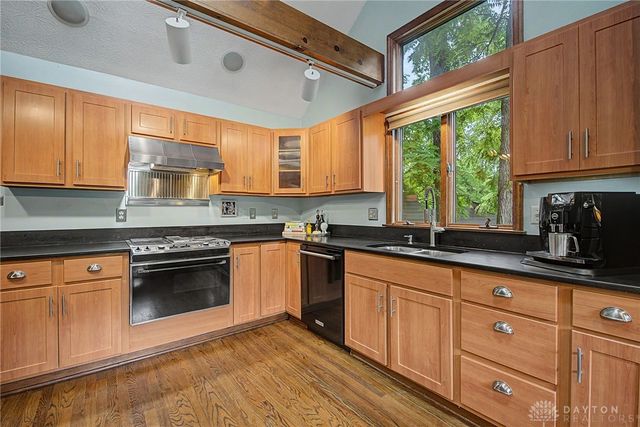 6411 Shadow Lake Trail, Centerville, OH 45459