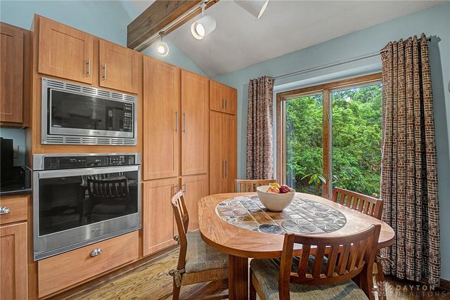 6411 Shadow Lake Trail, Centerville, OH 45459