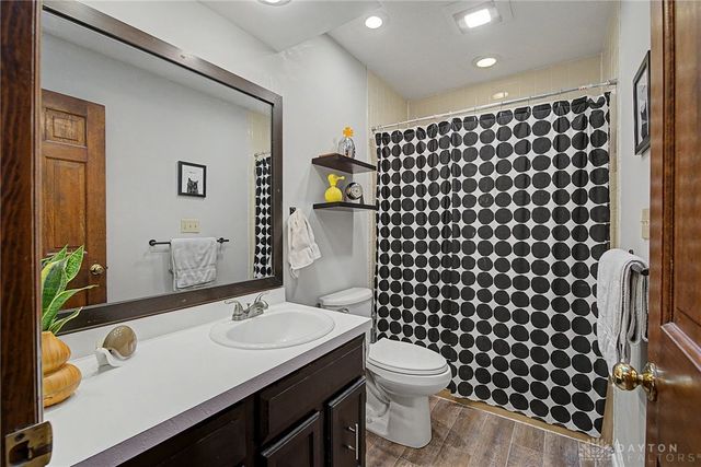 6411 Shadow Lake Trail, Centerville, OH 45459