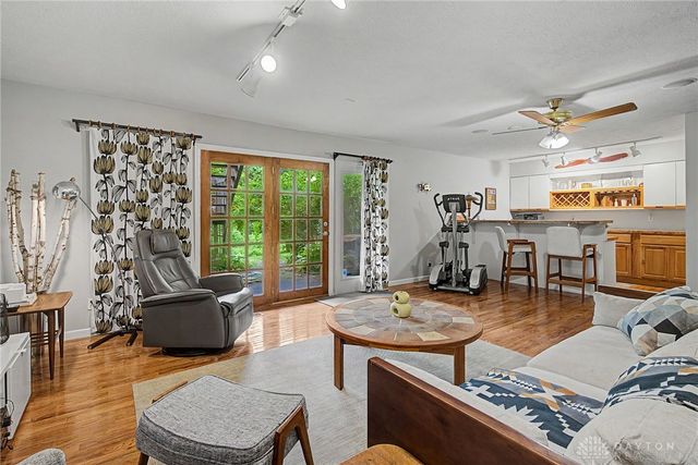 6411 Shadow Lake Trail, Centerville, OH 45459