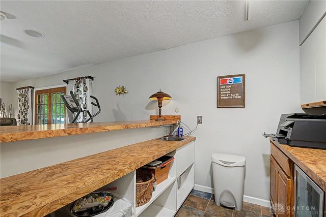 6411 Shadow Lake Trail, Centerville, OH 45459
