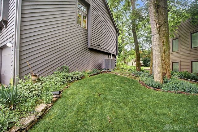 6411 Shadow Lake Trail, Centerville, OH 45459