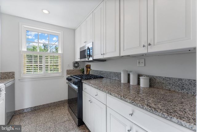 911 S LEE ST, Alexandria, VA 22314