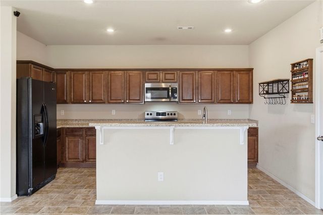 7964 Bridgegate Avenue, Springdale, AR 72762