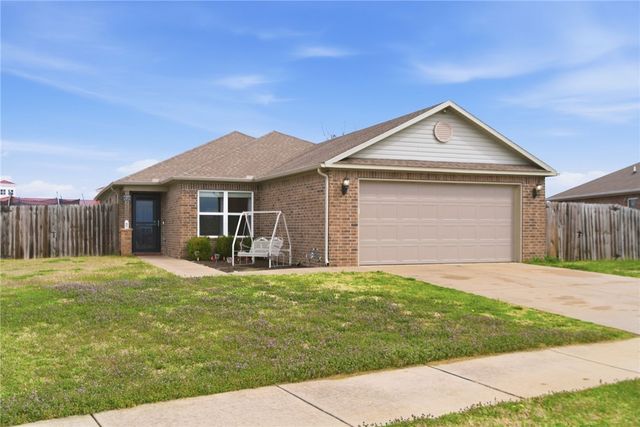 7964 Bridgegate Avenue, Springdale, AR 72762