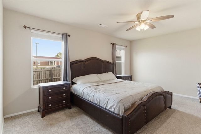 7964 Bridgegate Avenue, Springdale, AR 72762