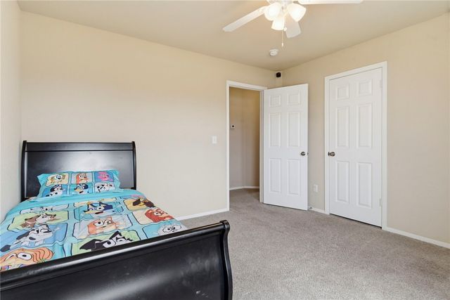 7964 Bridgegate Avenue, Springdale, AR 72762