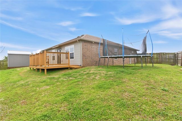 7964 Bridgegate Avenue, Springdale, AR 72762