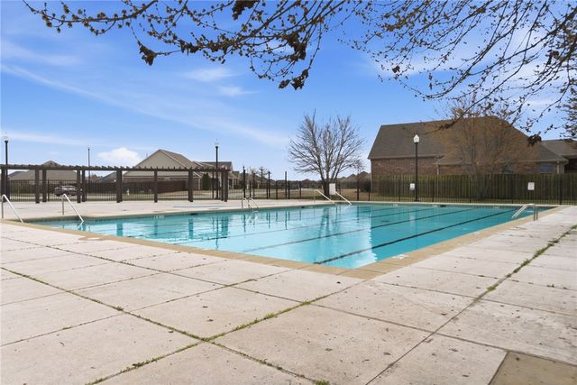 7964 Bridgegate Avenue, Springdale, AR 72762