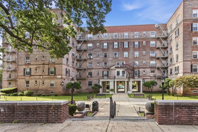 51-10 30 Avenue 4, Woodside, NY 11377