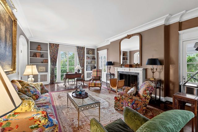 225 Deer Park Dr, Nashville, TN 37205