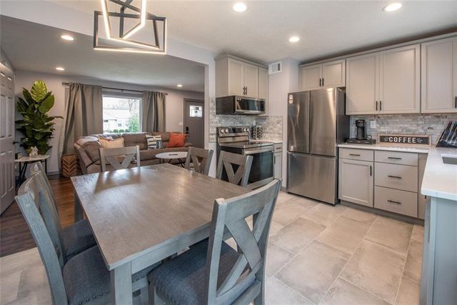 7244 Beverly Street, Overland Park, KS 66204