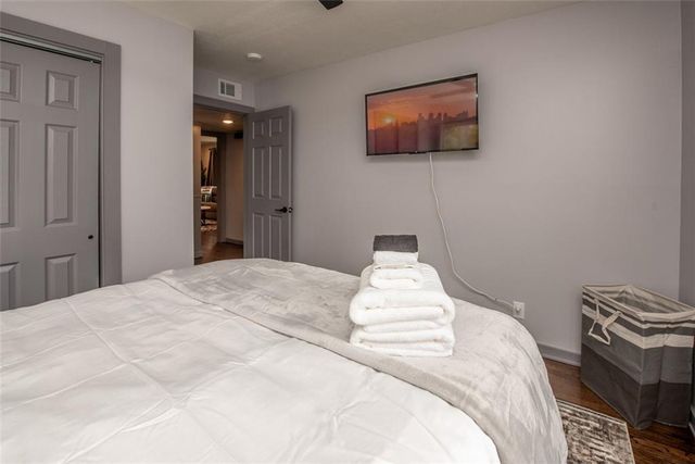 7244 Beverly Street, Overland Park, KS 66204