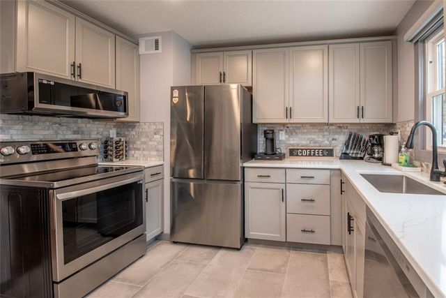 7244 Beverly Street, Overland Park, KS 66204