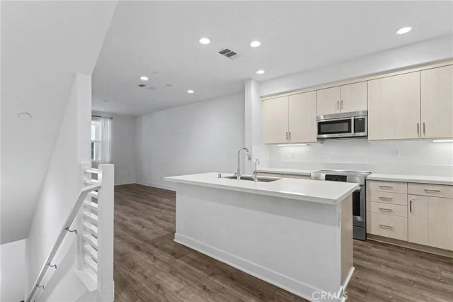 419 Falcon Place, Covina, CA 91723