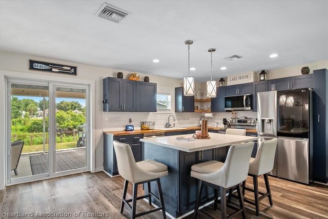 362 Parker Street NE, Lake Placid, FL 33852