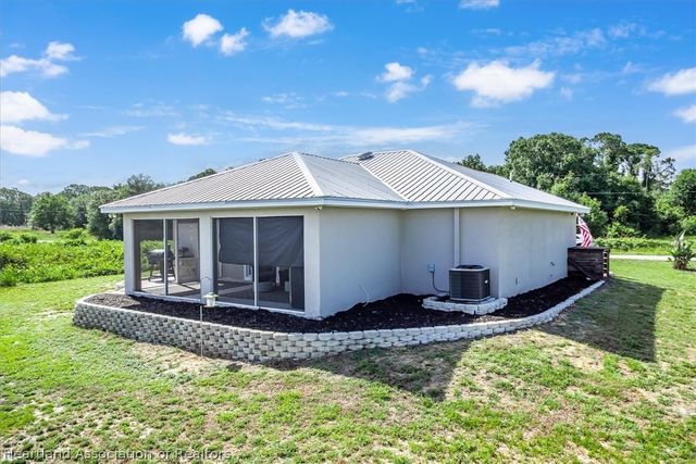 362 Parker Street NE, Lake Placid, FL 33852