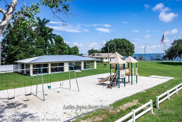 362 Parker Street NE, Lake Placid, FL 33852