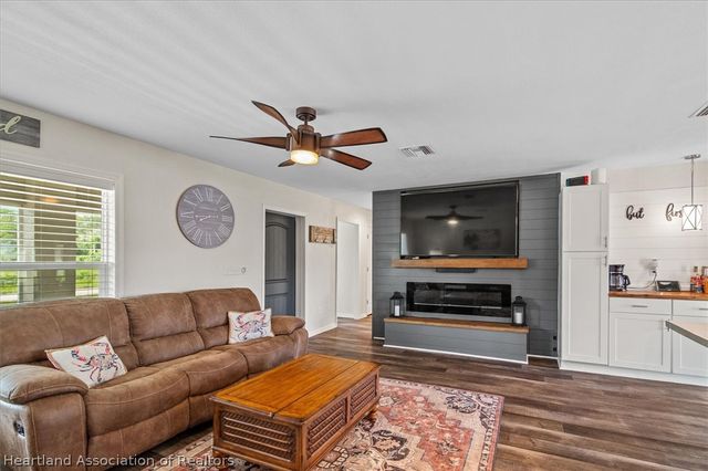 362 Parker Street NE, Lake Placid, FL 33852