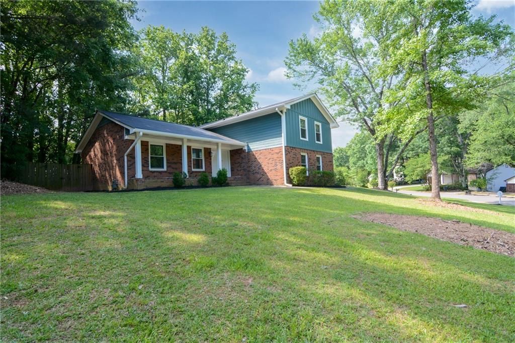 140 Ansley Court, Roswell, GA 30076