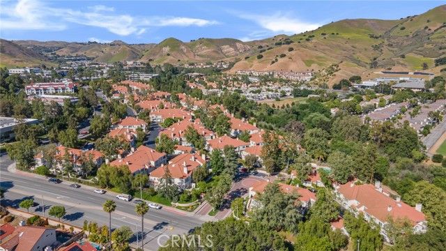 4240 Lost Hills Road 2102, Calabasas, CA 91301