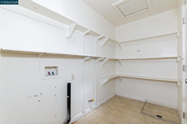 2980 Rollingwood Dr, San Pablo, CA 94806