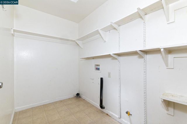 2980 Rollingwood Dr, San Pablo, CA 94806