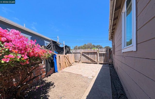 2980 Rollingwood Dr, San Pablo, CA 94806