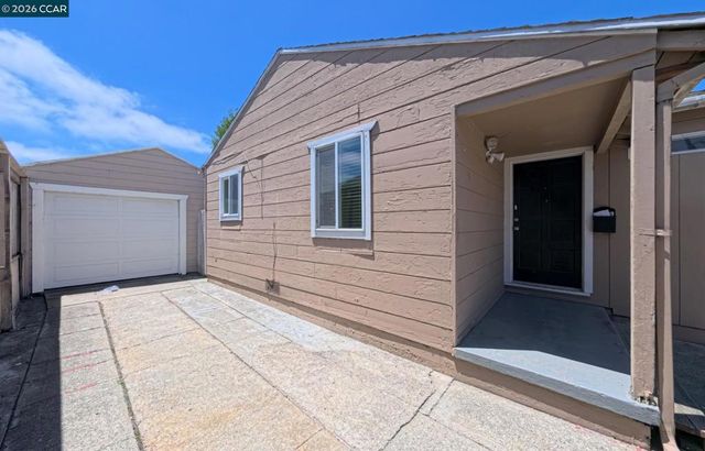 2980 Rollingwood Dr, San Pablo, CA 94806