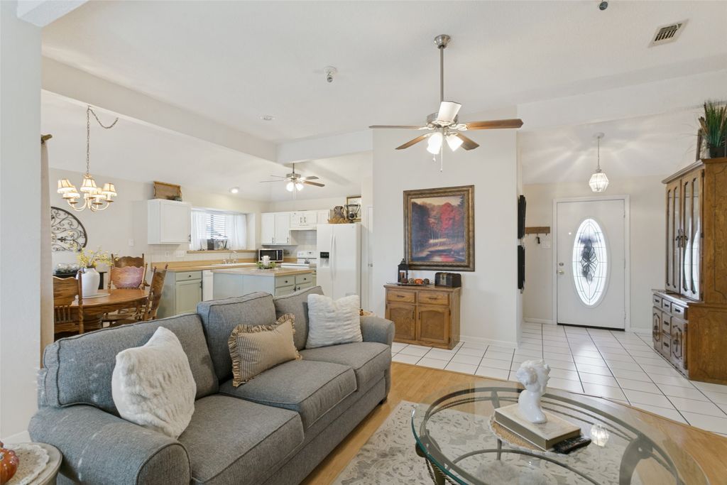 6300 Canyon Circle, Fort Worth, TX 76133 — photo 4