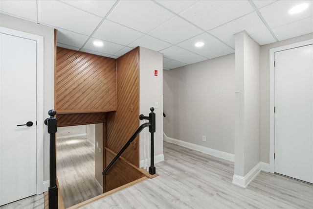 34 Hitching Post Lane, Bedford, NH 03110