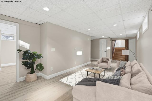 34 Hitching Post Lane, Bedford, NH 03110