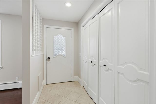 34 Hitching Post Lane, Bedford, NH 03110