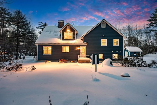 34 Hitching Post Lane, Bedford, NH 03110