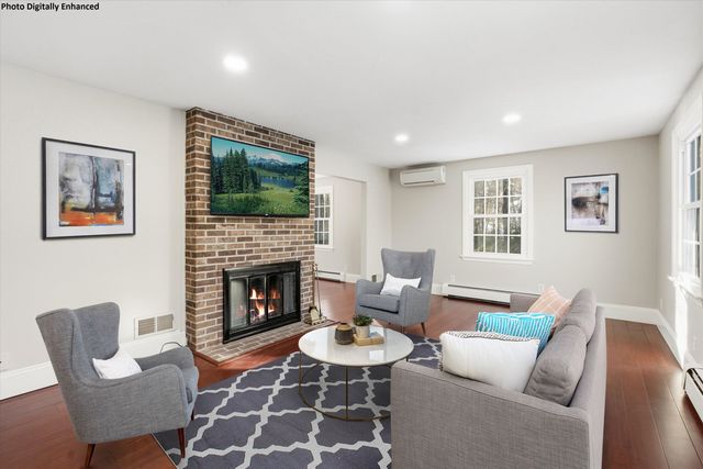 34 Hitching Post Lane, Bedford, NH 03110