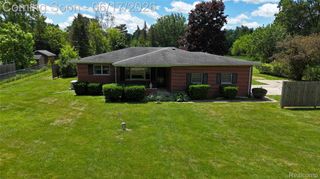 3174 McGregor Street, Grand Blanc Charter Township, MI 48439