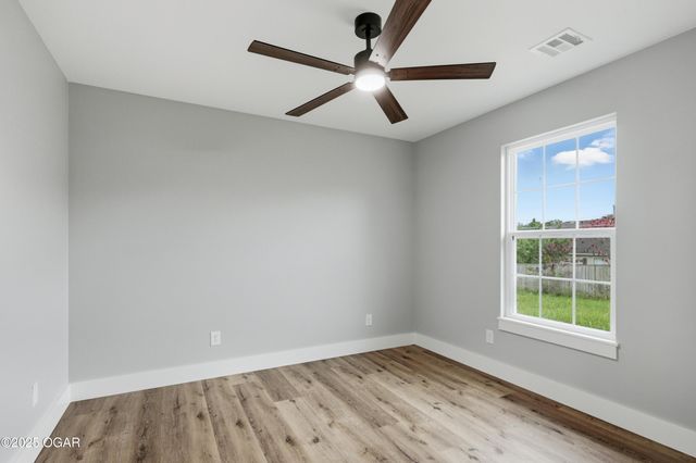 2004 Lakeview Street, Carthage, MO 64836