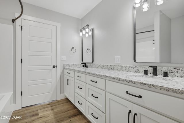 2004 Lakeview Street, Carthage, MO 64836