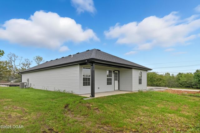 2004 Lakeview Street, Carthage, MO 64836