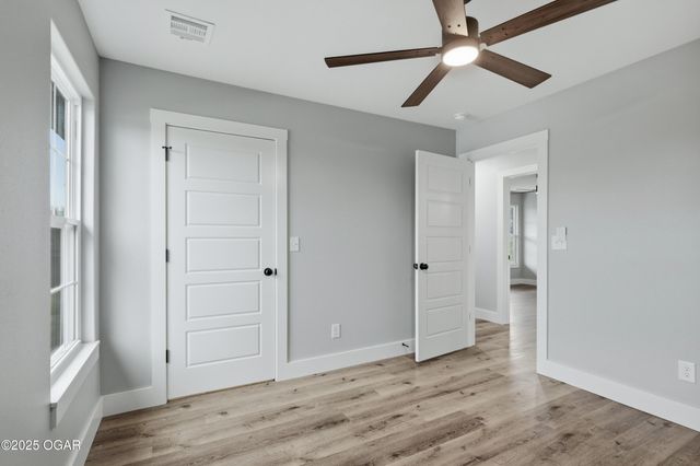 2004 Lakeview Street, Carthage, MO 64836