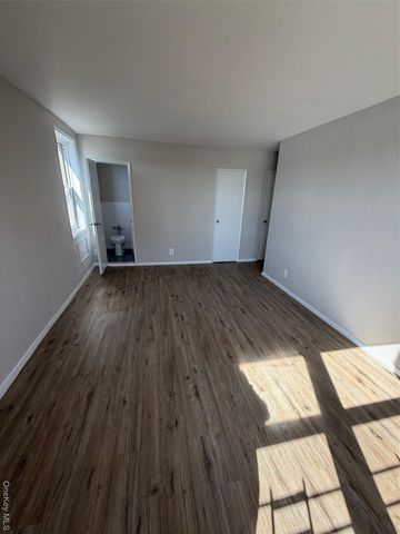 709 Waburton Avenue 7F, Yonkers, NY 10701