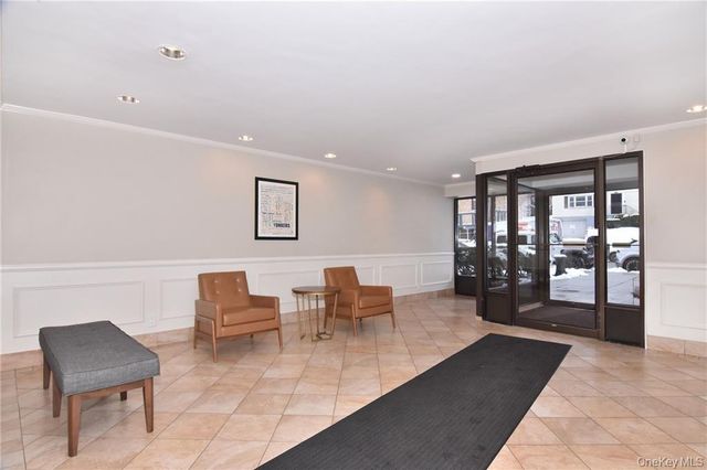 709 Waburton Avenue 7F, Yonkers, NY 10701