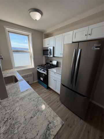 709 Waburton Avenue 7F, Yonkers, NY 10701