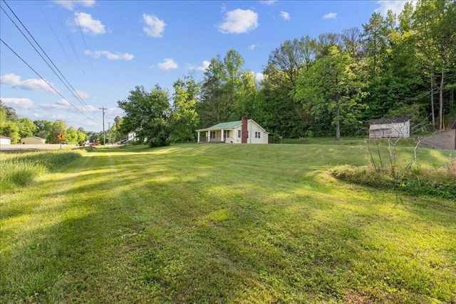 1272 Tunnel Hill Varnell Road NW, Dalton, GA 30720